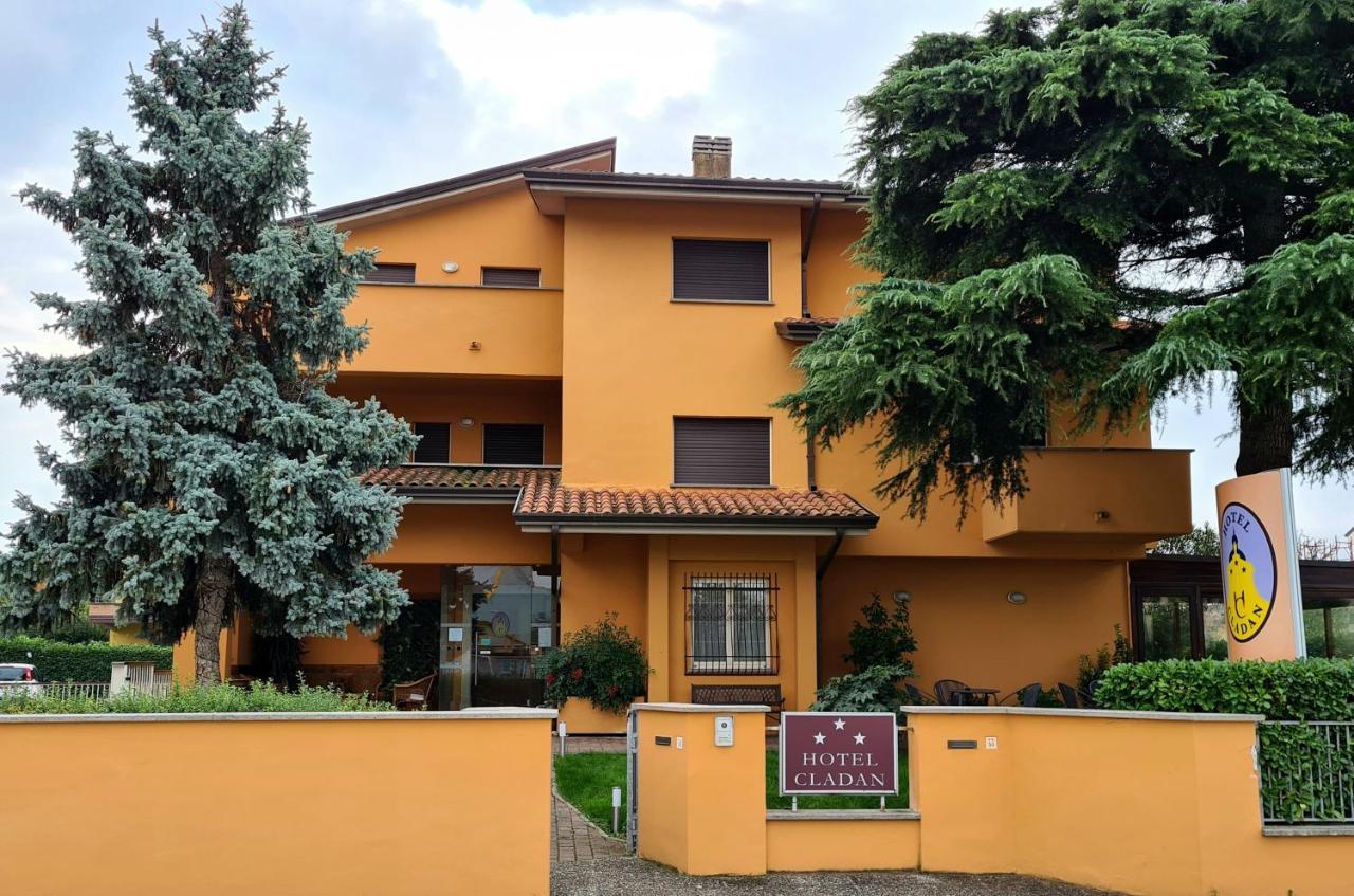 Hotel Cladan Asís Exterior foto
